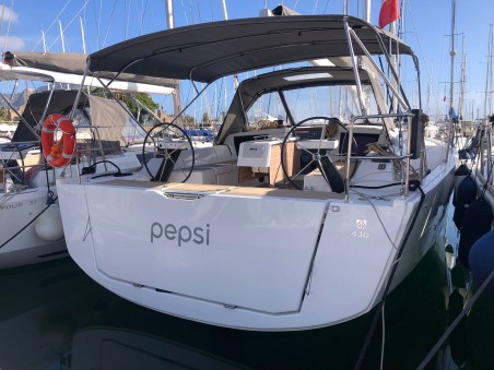 Dufour 430 GL | Yacht Charter Italy | Travelboat