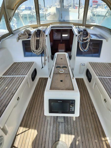Dufour 382 GL | Yacht Charter Slovenia | Travelboat