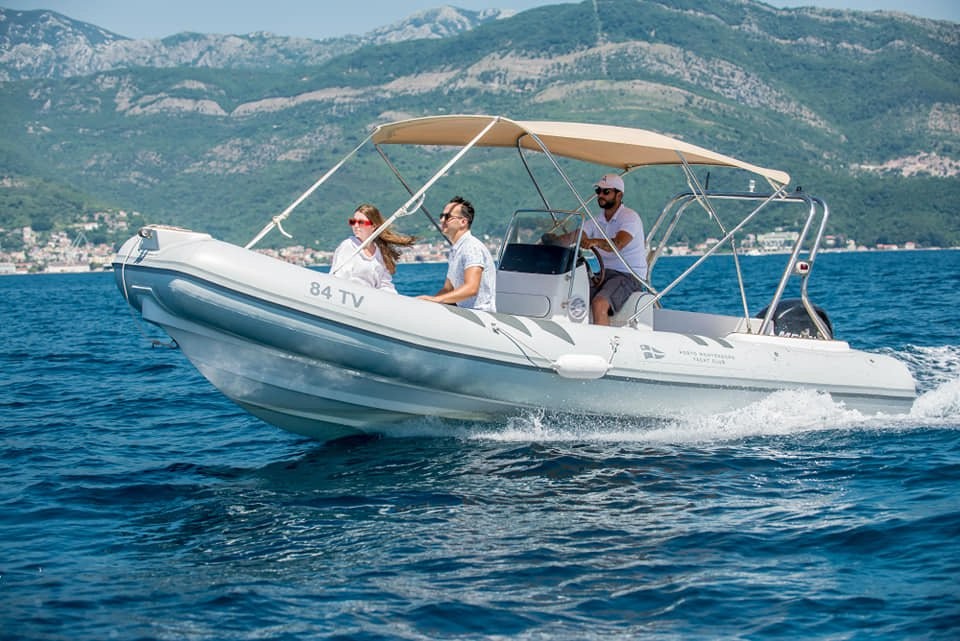 Stingray Predator 640 | Czarter jachtu Czarnogóra | Travelboat