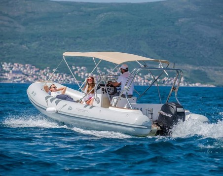 Stingray Predator 640 | Czarter jachtu Czarnogóra | Travelboat