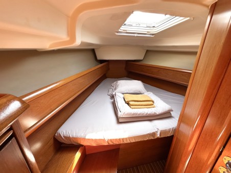 Sun Odyssey 40.3 | Czarter jachtu Czarnogóra | Travelboat