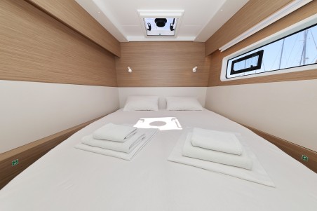 Lagoon 43 | Yacht Charter Croatia | Travelboat