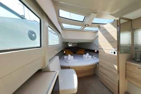Saxdor 320 GTO | Yacht Charter Croatia | Travelboat