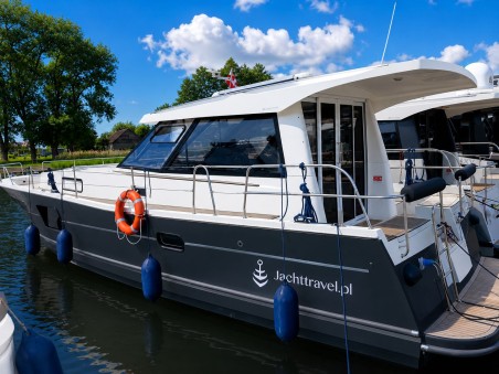 NAUTICA 1300 Simoon
