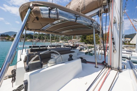 Bali Catspace | Yacht Charter Greece | Travelboat