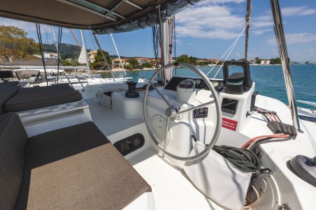 Bali Catspace | Yacht Charter Greece | Travelboat