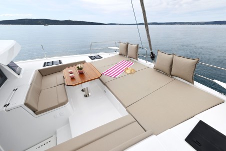 Bali 4.6 | Yacht Charter Croatia | Travelboat