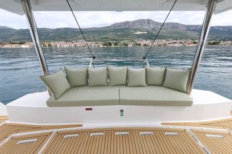 Bali 4.6 | Yacht Charter Croatia | Travelboat