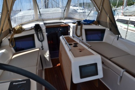Dufour Yachts Dufour 360 GL - 3 cab. Minion