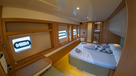 Bali 5.4 | Yacht Charter Seychelles | Travelboat