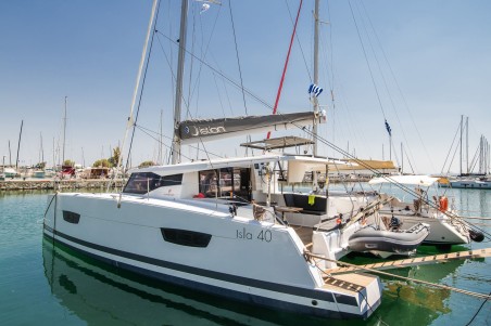 Fountaine Pajot Isla 40 | Yacht Charter Greece | Travelboat