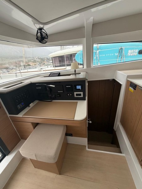 Bali 4.2 - 4 + 2 cab. Junior Mary 1 | Yacht Charter Greece | Travelboat