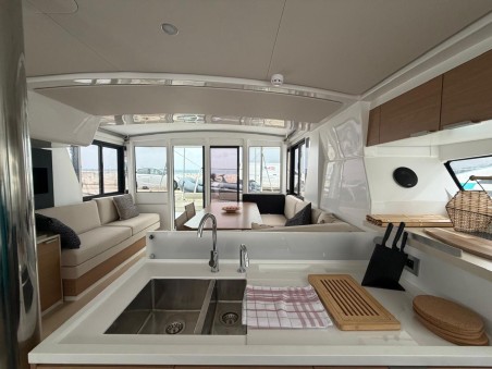 Bali 4.2 - 4 + 2 cab. Junior Mary 1 | Yacht Charter Greece | Travelboat
