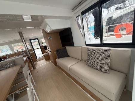 Bali 4.2 - 4 + 2 cab. Junior Mary 1 | Yacht Charter Greece | Travelboat