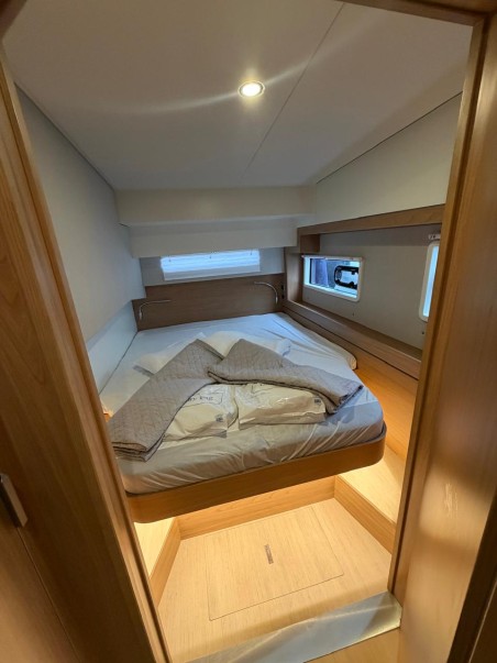 Bali 4.2 - 4 + 2 cab. Junior Mary 1 | Yacht Charter Greece | Travelboat