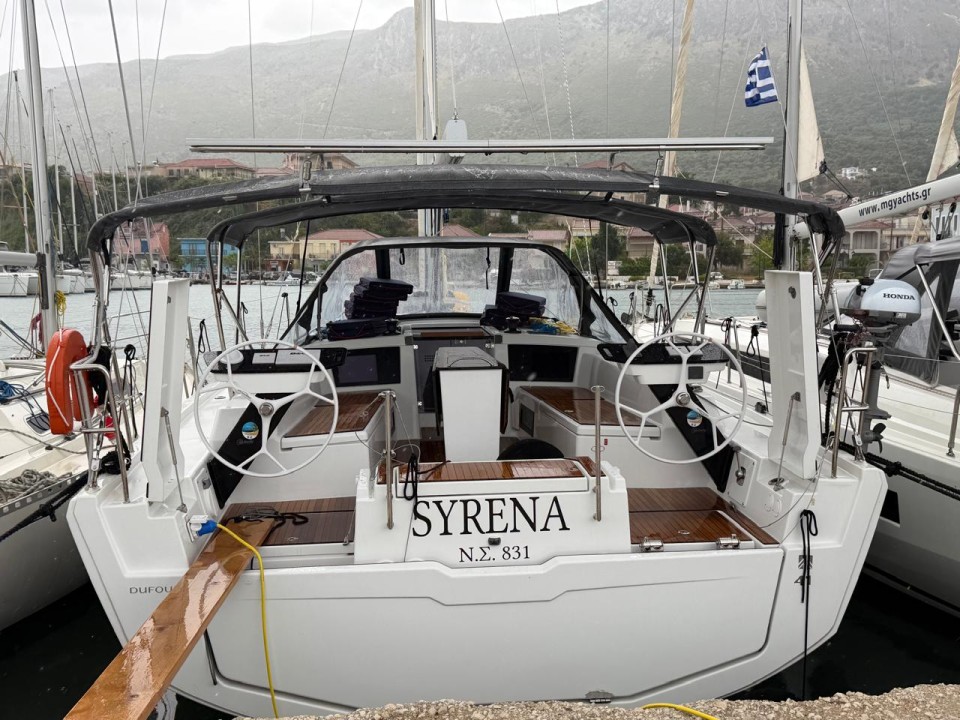 Dufour 41 | Yacht Charter Greece | Travelboat