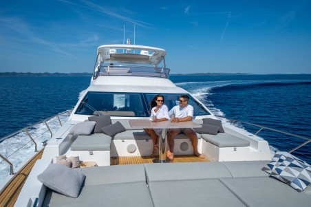 Azimut 72 Fly | Czarter jachtu Chorwacja | Travelboat