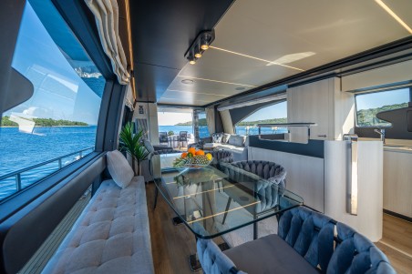 Azimut 72 Fly | Czarter jachtu Chorwacja | Travelboat