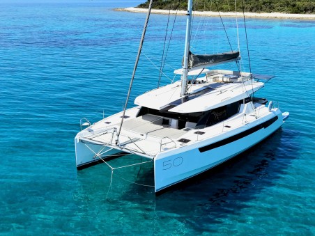 Leopard 50 - 5 + 1 cab | Yacht Charter Croatia | Travelboat