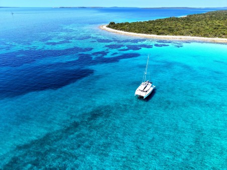 Leopard 50 - 5 + 1 cab | Yacht Charter Croatia | Travelboat