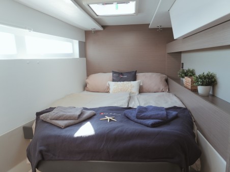 Leopard 50 - 5 + 1 cab | Yacht Charter Croatia | Travelboat