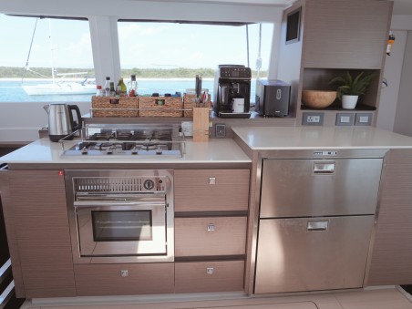 Leopard 50 - 5 + 1 cab | Yacht Charter Croatia | Travelboat
