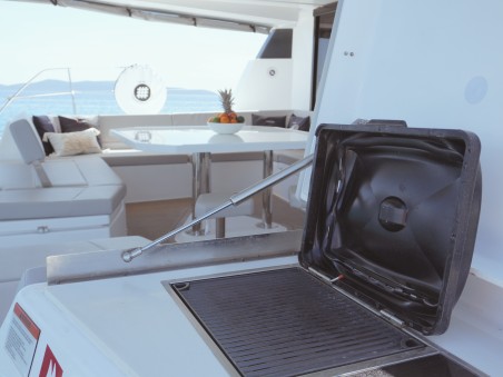 Leopard 50 - 5 + 1 cab | Yacht Charter Croatia | Travelboat