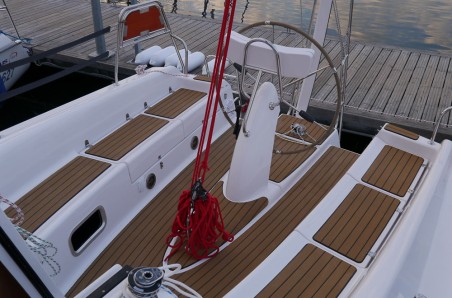Maxus 33 ZEUS