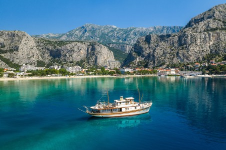 Gallant | Yacht Charter Croatia | Travelboat