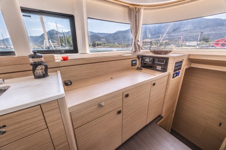 Lagoon Lagoon 43 - 4 + 2 cab. | Yacht Charter Greece | Travelboat
