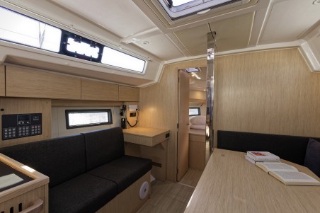 Bavaria Yachtbau Bavaria C38 Skye