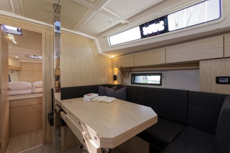 Bavaria Yachtbau Bavaria C38 Skye