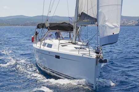Hanse 415 | Yacht Charter Greece | Travelboat