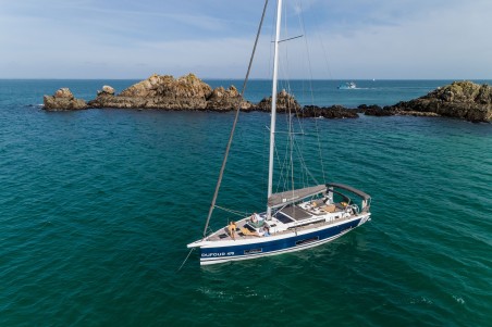 Dufour 470 | Yacht Charter France | Travelboat