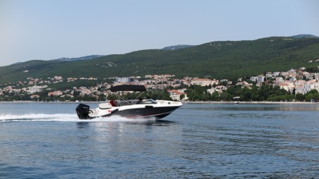 Sea Ray SPX 210 | Yacht Charter Croatia | Travelboat
