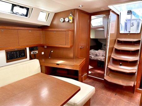Oceanis 45 - 4 cab. | Yacht Charter Montenegro | Travelboat
