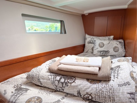Oceanis 45 - 4 cab. | Yacht Charter Montenegro | Travelboat