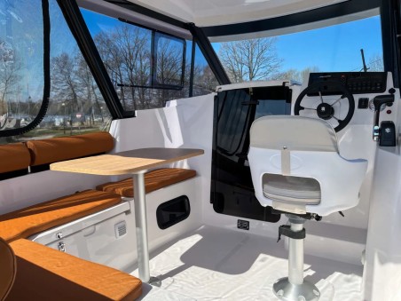 Nexus Revo 870 | Yacht Charter Poland | Travelboat