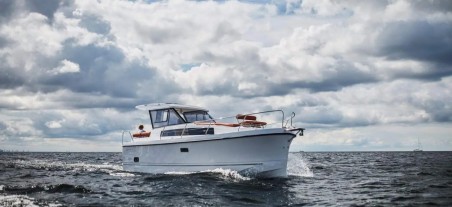 Nexus Revo 870 | Yacht Charter Poland | Travelboat