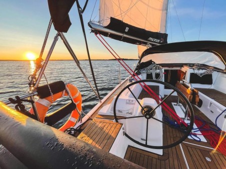 Maxus 34 | Yacht Charter Poland | Travelboat
