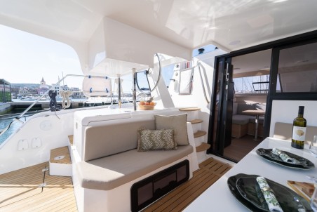 Aventura 37 - 3 cab. | Yacht Charter Croatia | Travelboat