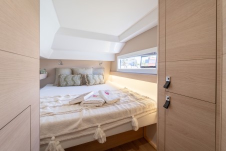 Aventura 37 - 3 cab. | Yacht Charter Croatia | Travelboat