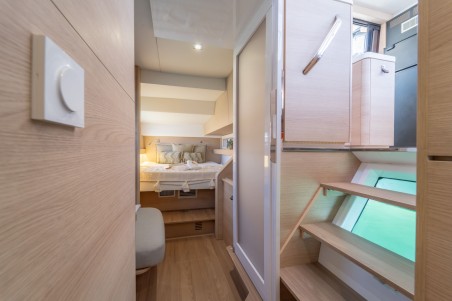 Aventura 37 - 3 cab. | Yacht Charter Croatia | Travelboat