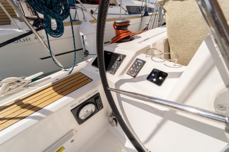 Oceanis 41.1 | Yacht Charter Croatia | Travelboat