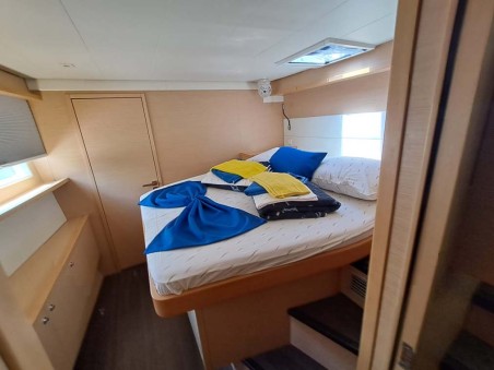 Lagoon 52 F - 5 + 2 cab. | Yacht Charter Spain | Travelboat