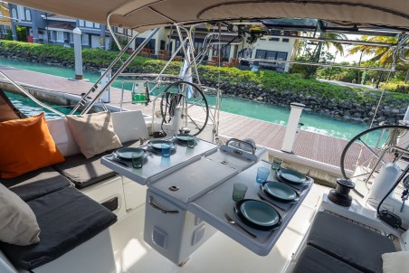 Jeanneau Sun Odyssey 490 | Czarter jachtu Malediwy | Travelboat