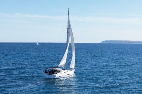 Hanse 460 | Yacht Charter Spain | Travelboat