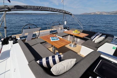Hanse 510 | Yacht Charter Croatia | Travelboat
