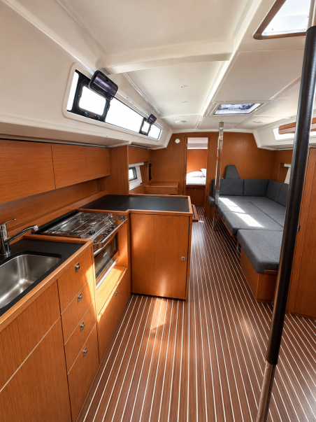 Bavaria C42 | Yacht Charter Greece | Travelboat