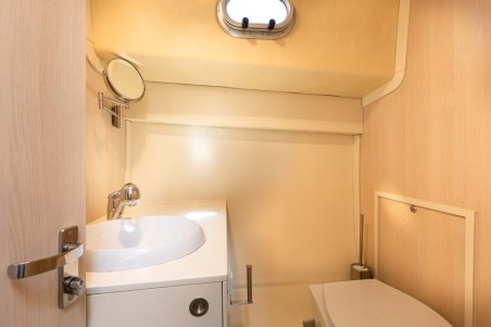 Adria Mare 38 | Yacht Charter Croatia | Travelboat